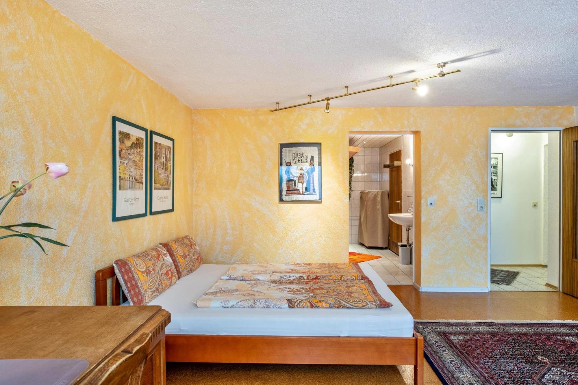 Ferienwohnung Bei Franka Mit Sauna Freiburg Bagian luar foto