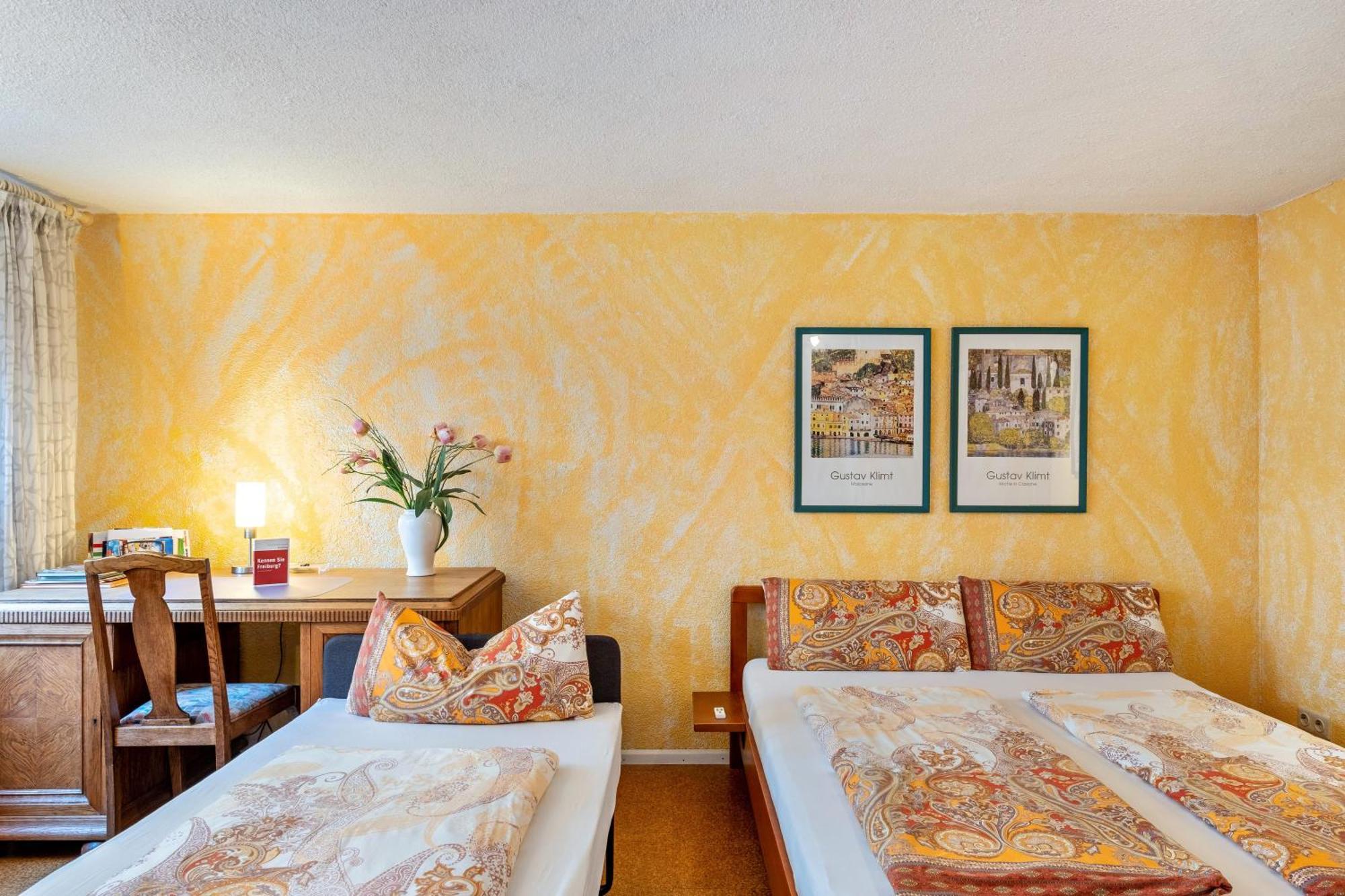 Ferienwohnung Bei Franka Mit Sauna Freiburg Bagian luar foto